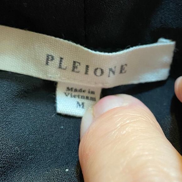 Pilone Black Long Sleeve Drape Front Blouse Size M - Picture 5 of 7